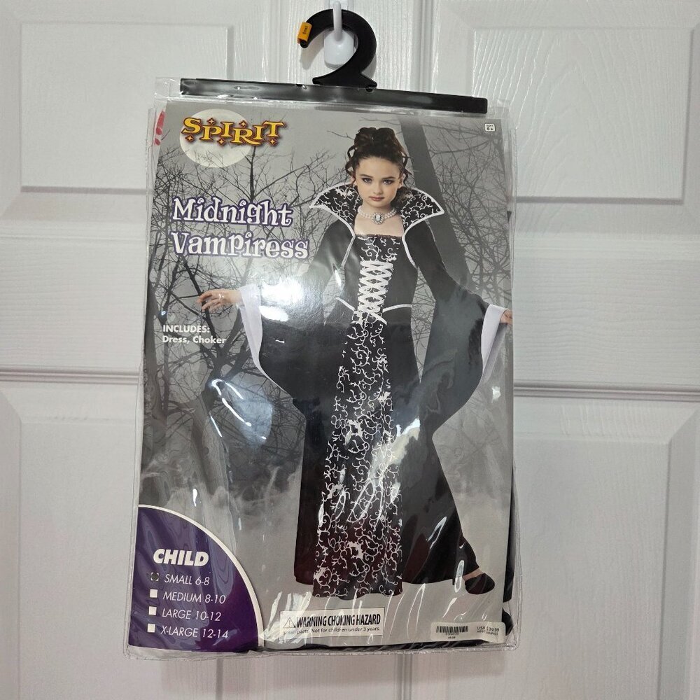 Spirit Halloween Child Midnight Vampiress Black & White Costume Size 6 Vampire